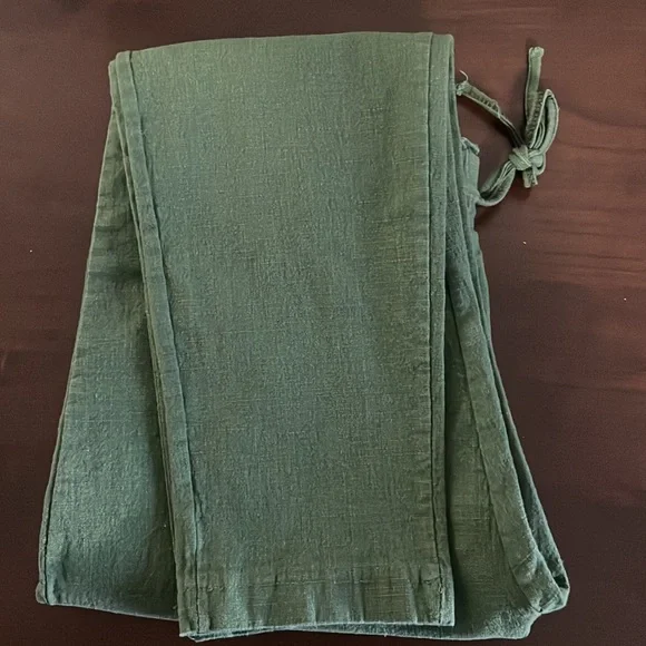 Preloved - Picture 3 of 3